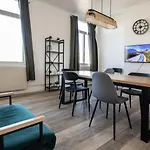 Cozy Place D'armes On 3rd Floor
