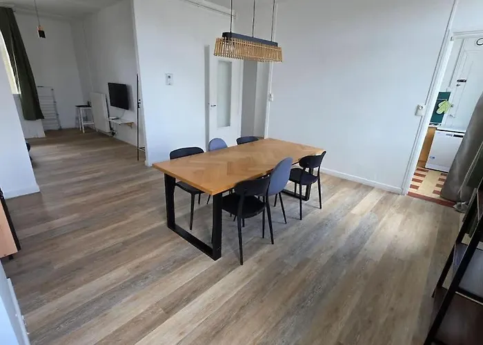 Cozy Place D'armes On 3rd Floor 아파트 두에